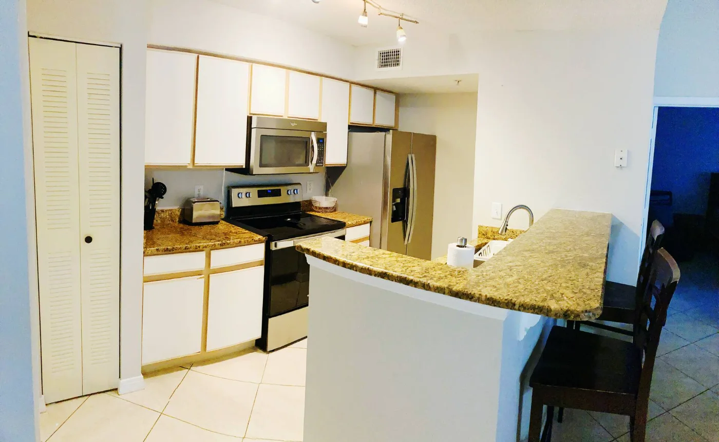 Cocina con encimera de granito